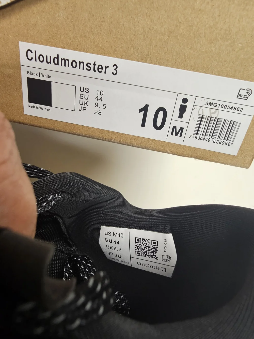 On Running Men's Cloudmonster 3 Black/White Running Shoes
